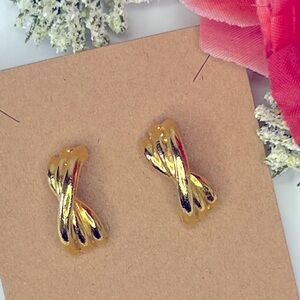 Vintage Gold Tone Twisted Pierced Earrings